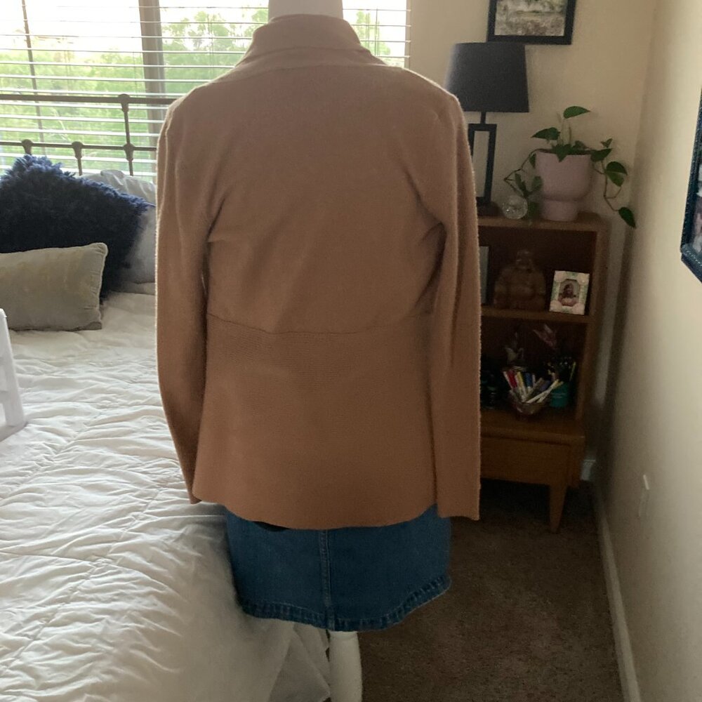 Zara Knit - Picture 3 of 3
